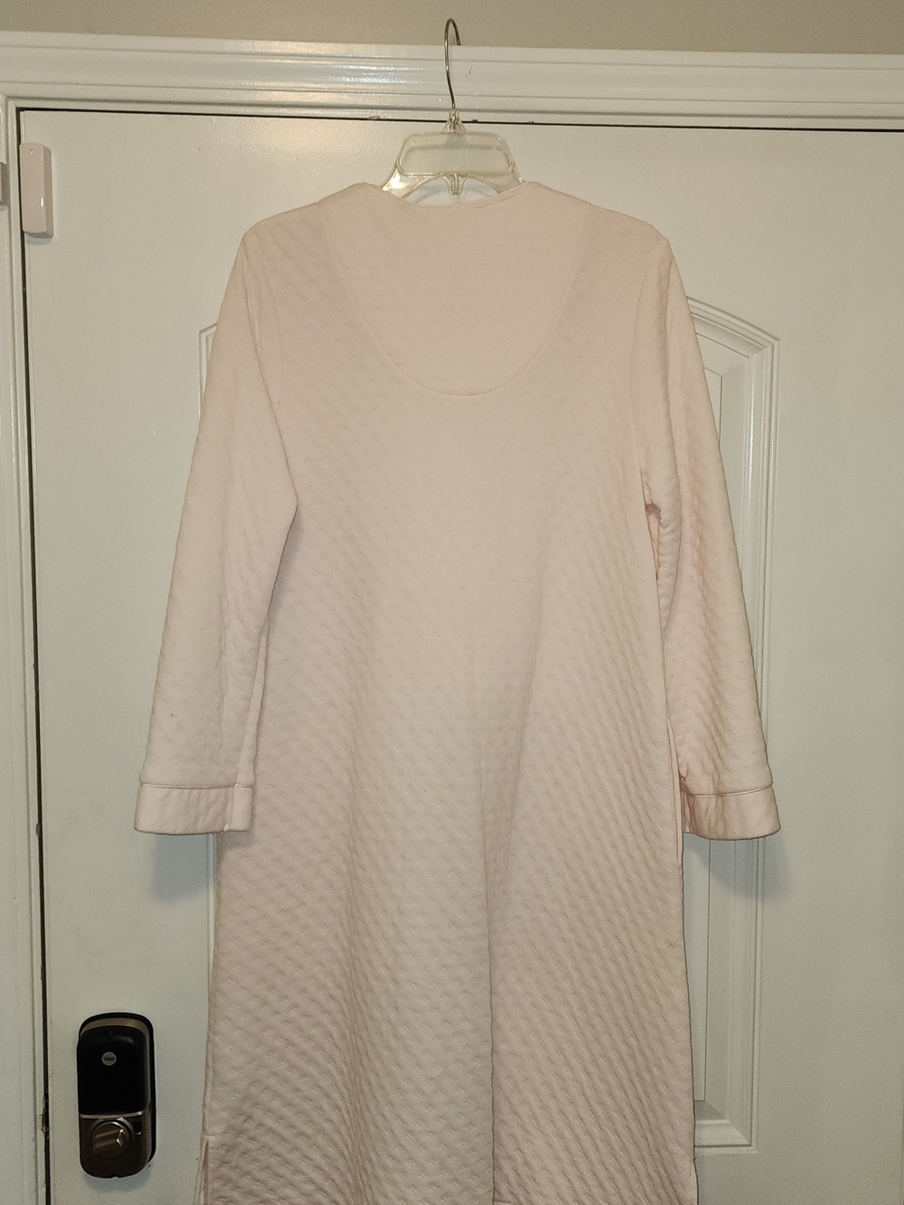 Unbranded Long Quilted Button-Front Robe  Embroidered Neckline - Light Pink Sz S - Picture 4 of 4